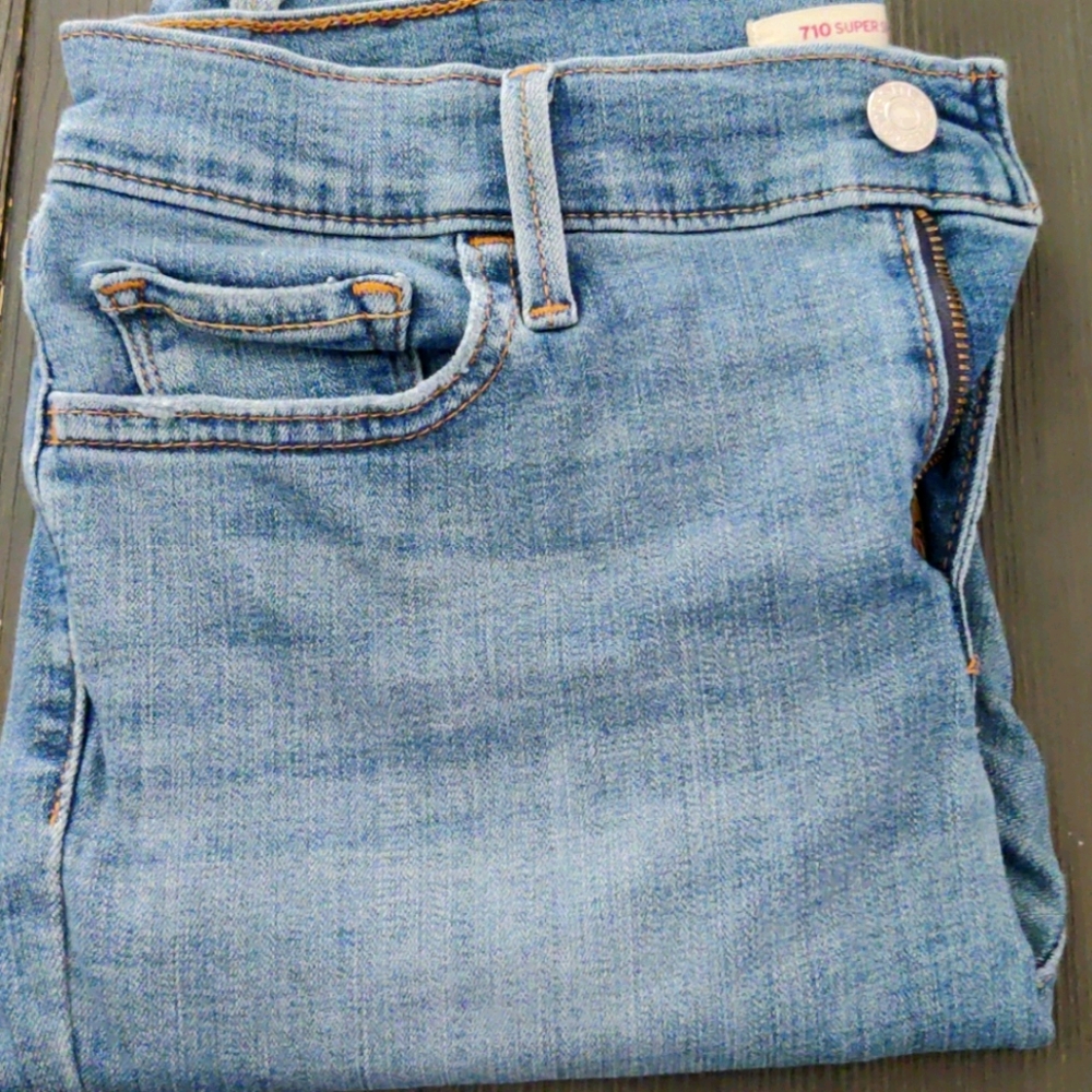 Levis 710 super skinny